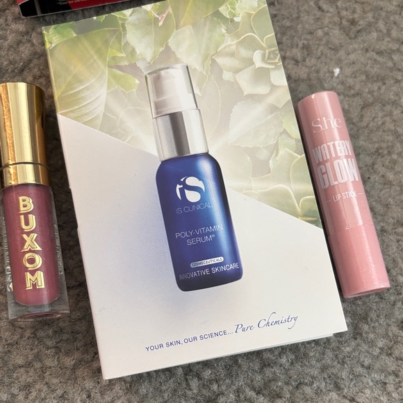 Strong Woman Beauty Bundle NARS, Clarins, Buxom, and more. - Picture 14 of 14